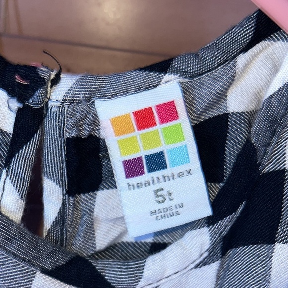 Healthtex blank and white checker long sleeve top. Size 5t - Picture 3 of 6